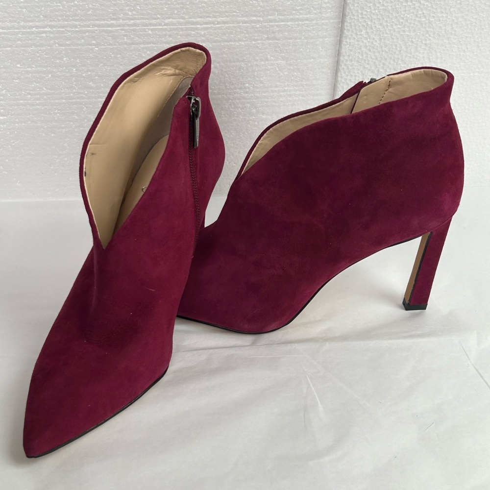 NWOB Vince Camuto Women's Suede Plum Ankle Booties‎ - Picture 8 of 9